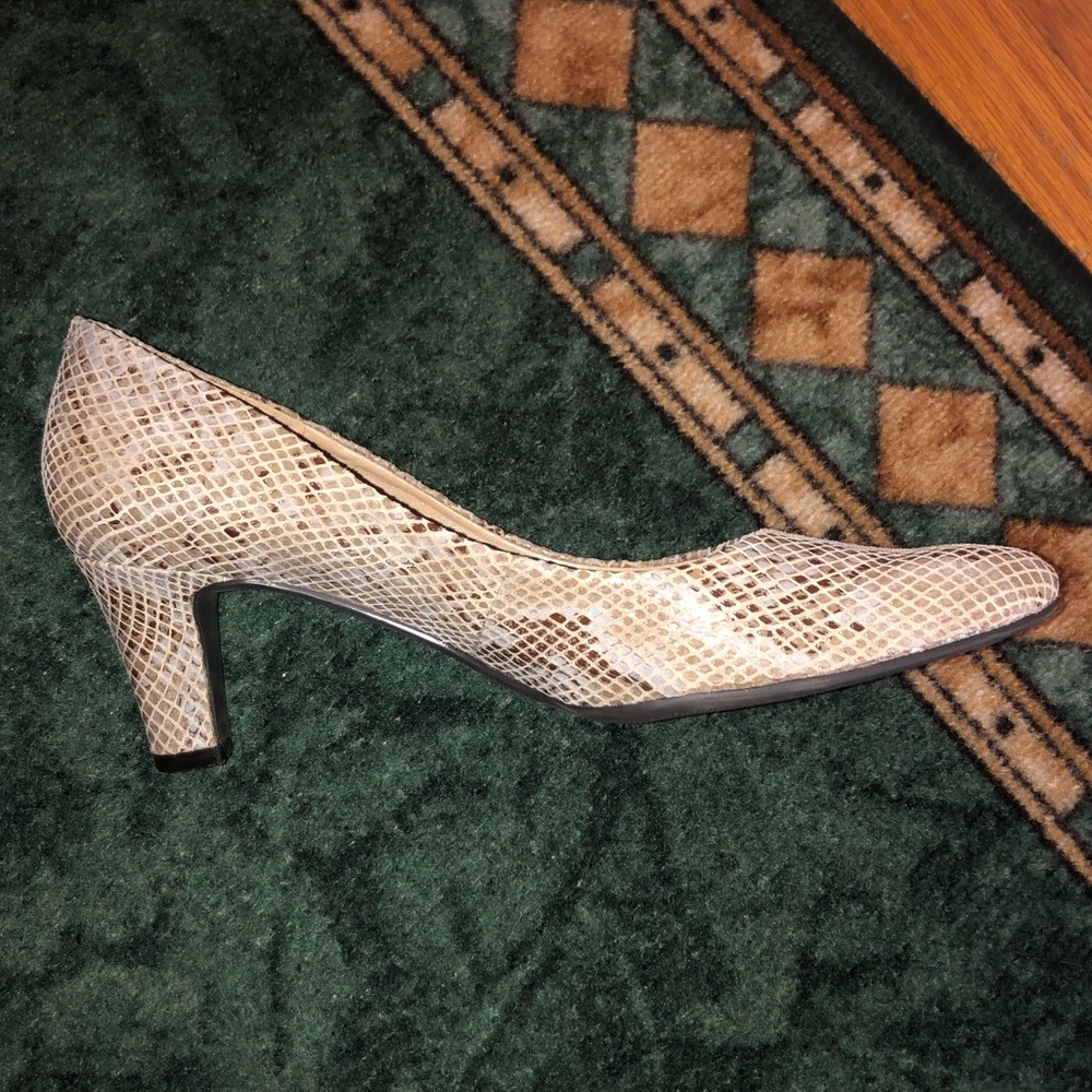Easy Spirit heels